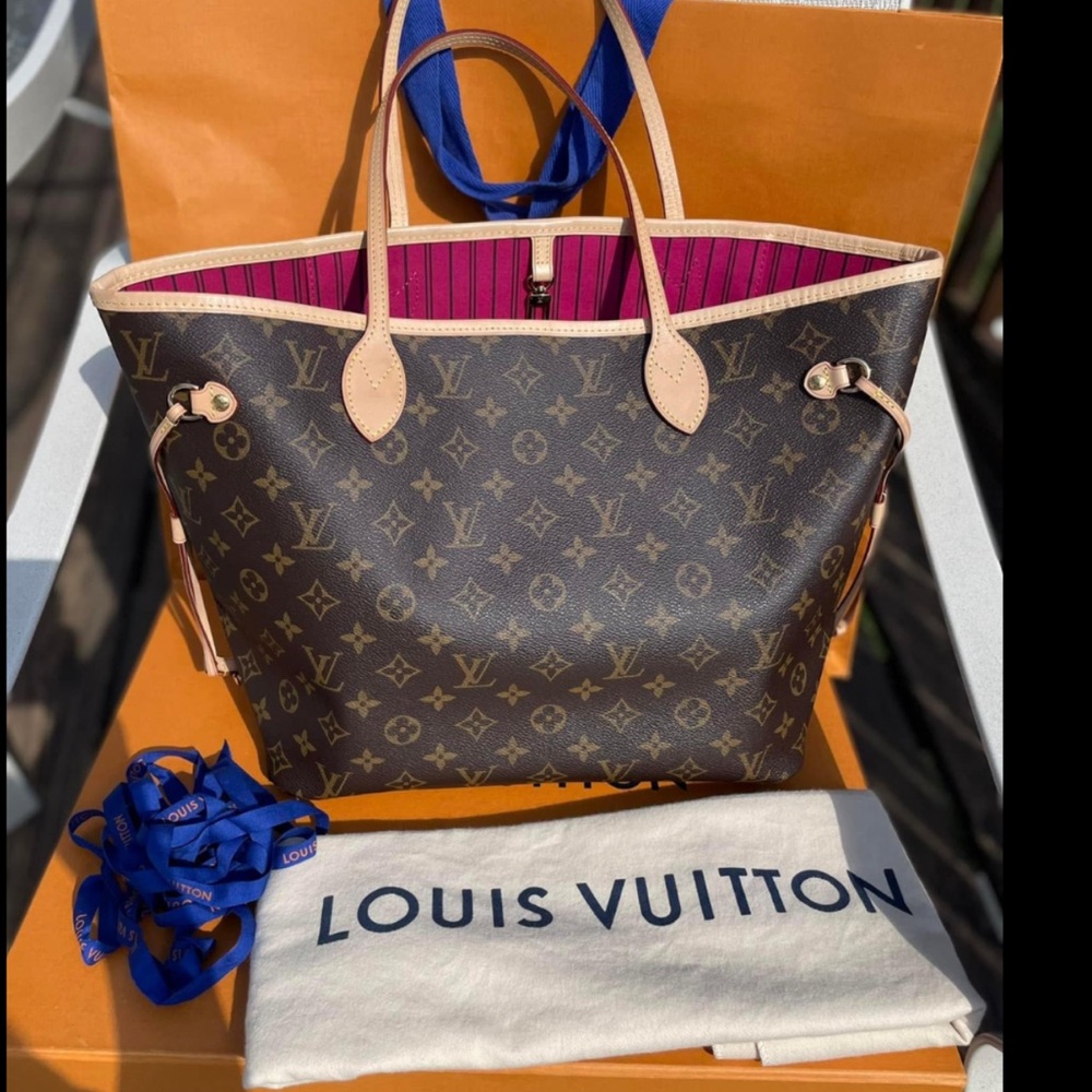 ❤️LV NEVERFULL MM 
Beautiful bag In Peony without pouch